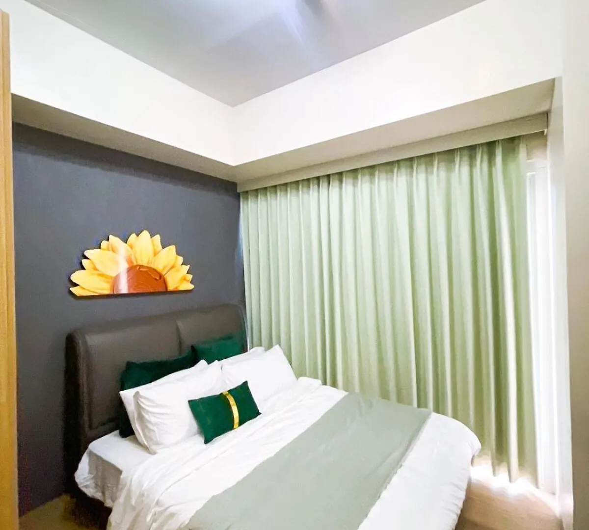 Spacious 3Br Condo Across Okada Manila And Solaire 0*,  Philippines