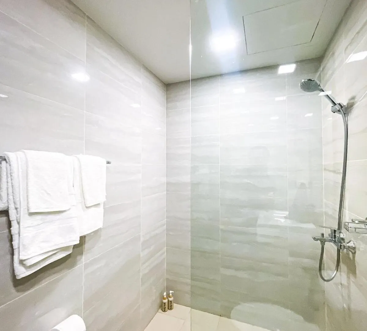 Spacious 3Br Condo Across Okada Manila And Solaire Apartment